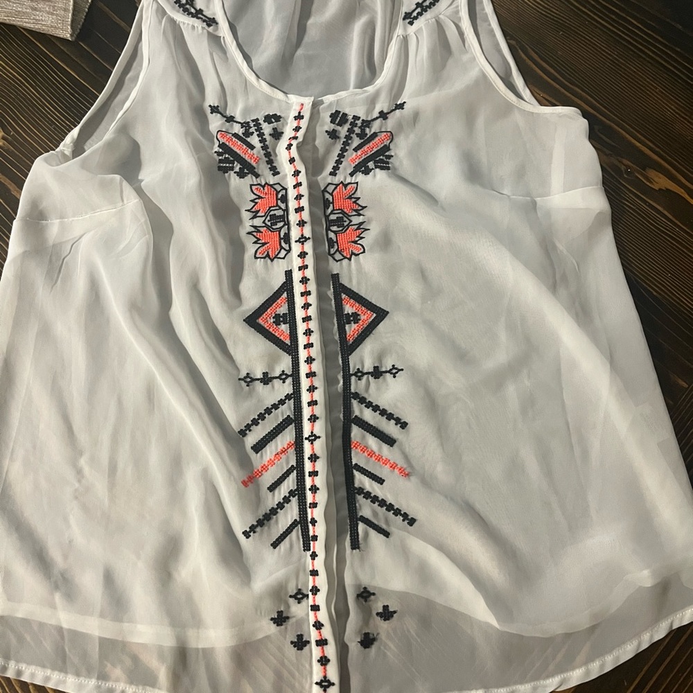Beautiful native tribal design tank